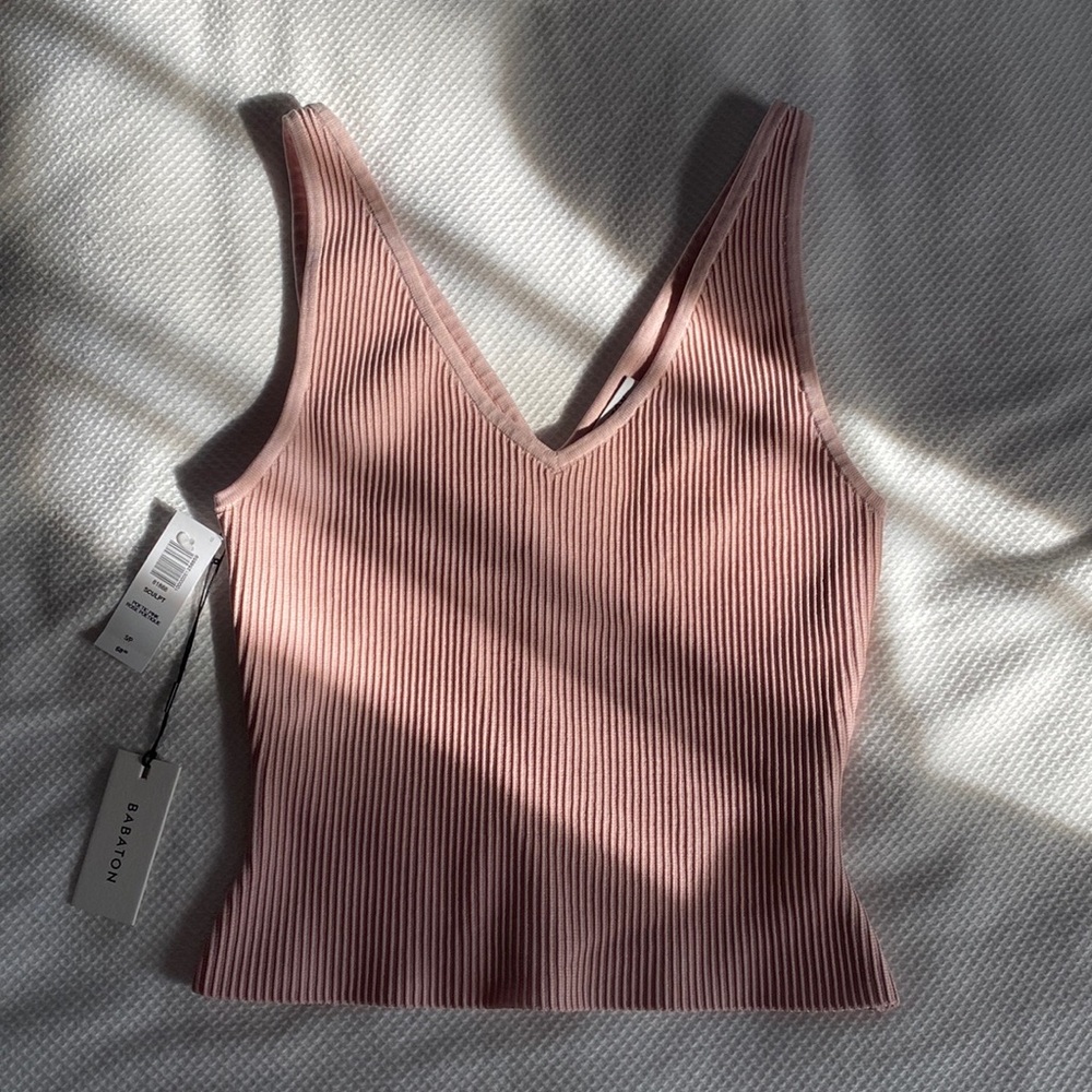 Aritzia Babaton Sculpt Knit V-Neck Tank